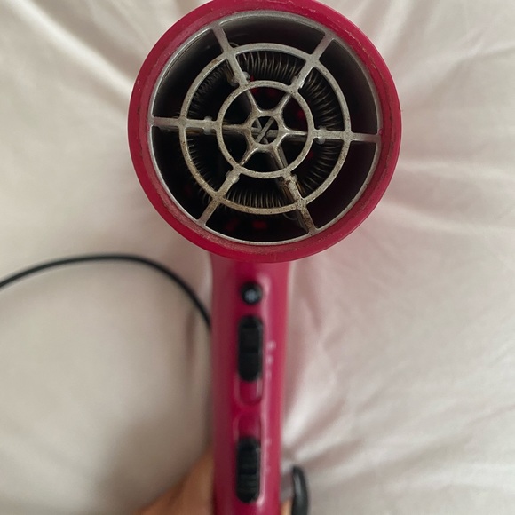 Pink hair dryer - Picture 3 of 4